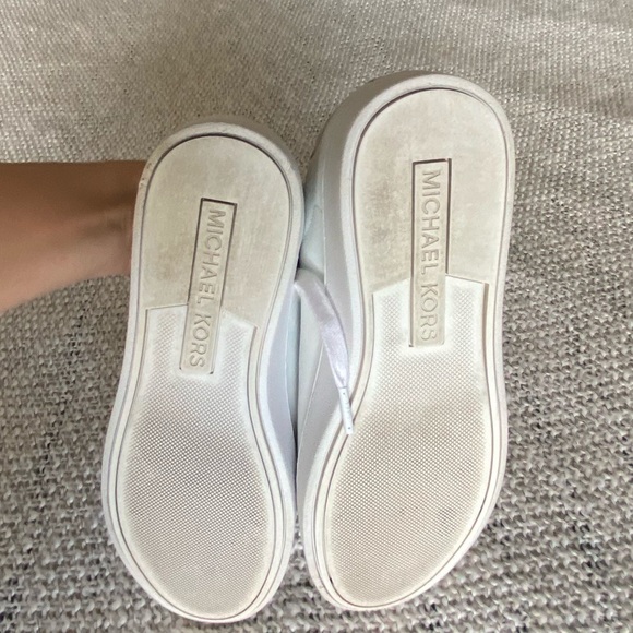 White sneakers - Picture 5 of 6